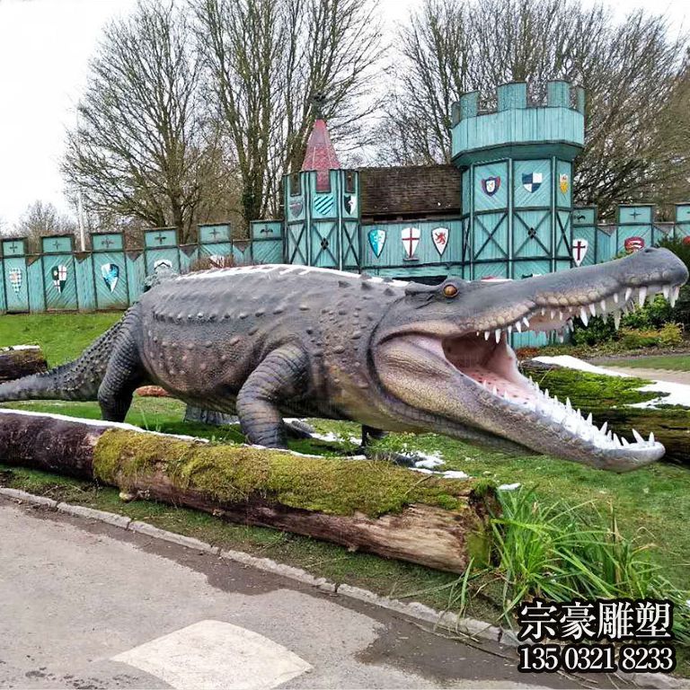 玻璃鋼仿真鱷魚大型動(dòng)物景觀雕塑